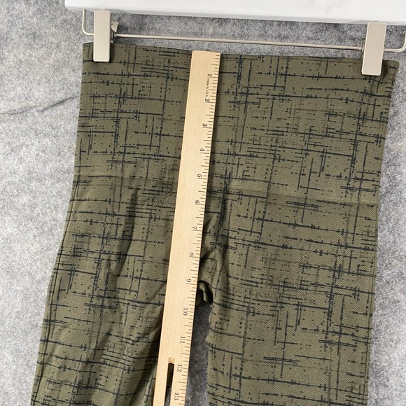 SPANX Leggings Medium Olive Green Crosshatch Seamless Crop High Rise Shapewear - Picture 7 of 12